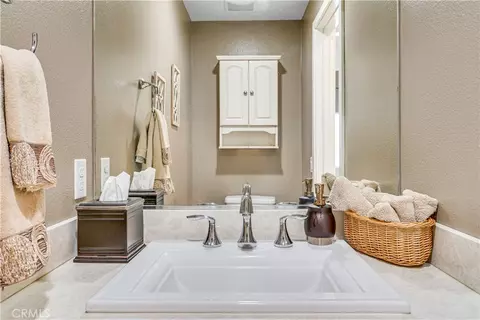 Bath - 507 Rockefeller, Irvine, CA 92612 photo 1 of 5