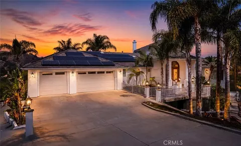 Exterior - 1303 Sycamore, Fallbrook, CA 92028 photo 1 of 11