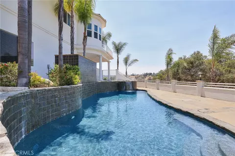 Exterior - 1303 Sycamore, Fallbrook, CA 92028 photo 6 of 11