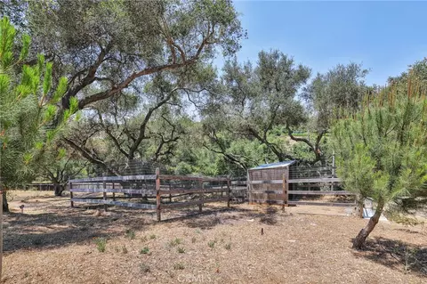 Exterior - 1303 Sycamore, Fallbrook, CA 92028 photo 9 of 11