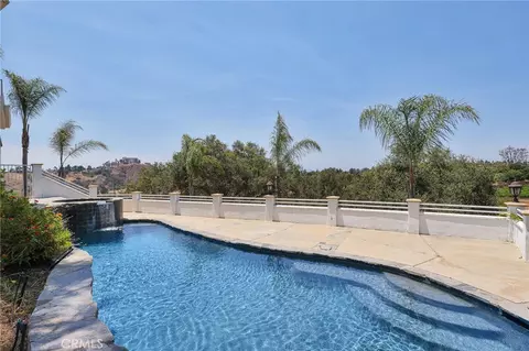 Exterior - 1303 Sycamore, Fallbrook, CA 92028 photo 7 of 11