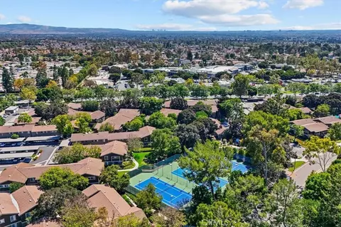 View/Area - 208 Springview, Irvine, CA 92620 photo 7 of 11