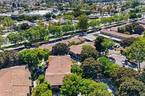 View/Area - 208 Springview, Irvine, CA 92620 photo 8 of 11