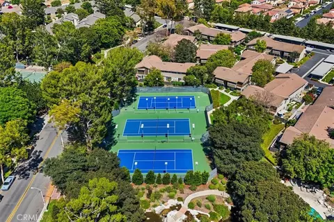 View/Area - 208 Springview, Irvine, CA 92620 photo 6 of 11