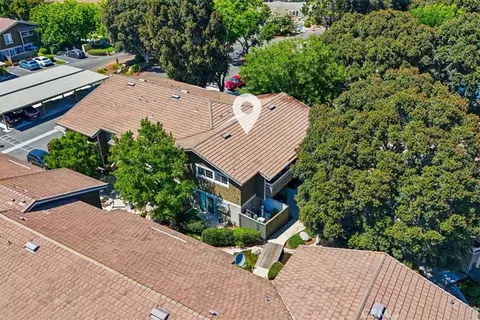 View/Area - 208 Springview, Irvine, CA 92620 photo 1 of 11