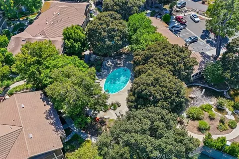 View/Area - 208 Springview, Irvine, CA 92620 photo 10 of 11