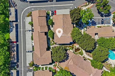 View/Area - 208 Springview, Irvine, CA 92620 photo 5 of 11