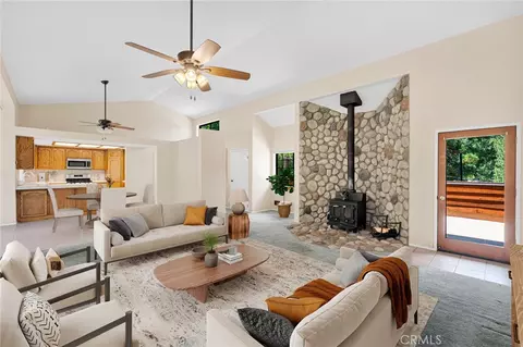 1880 Blackbird Rd, Wrightwood, CA 92397 photo 6