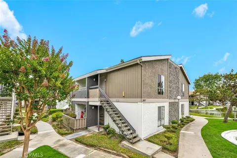 2857 S Fairview St #J, Santa Ana, CA 92704