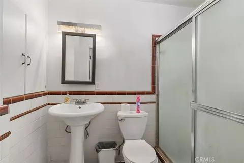 Bath - 3818 N Ogden Way, Riverside, CA 92501 photo 2 of 2