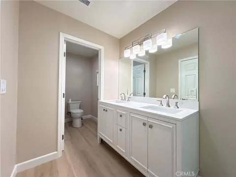 Bath - 2331 E Adams, Orange, CA 92867 photo 3 of 8