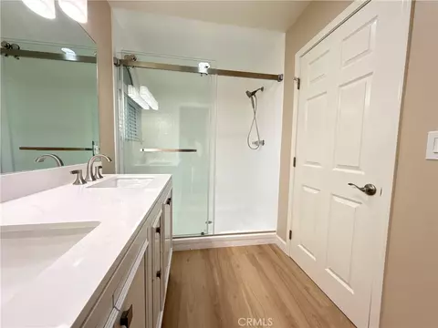 Bath - 2331 E Adams, Orange, CA 92867 photo 5 of 8