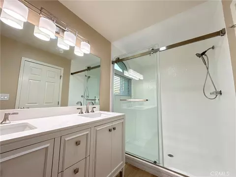Bath - 2331 E Adams, Orange, CA 92867 photo 4 of 8