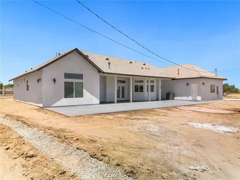 Exterior - 8755 Maple, Hesperia, CA 92345 photo 7 of 8