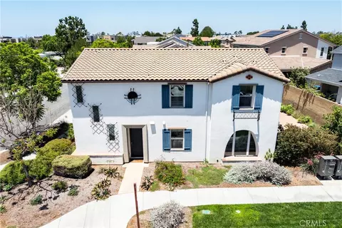 Exterior - 159 Newington, Irvine, CA 92618 photo 6 of 11