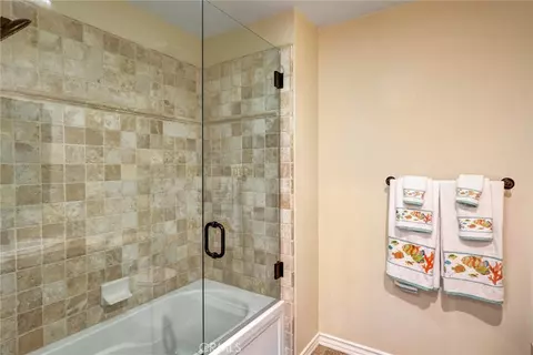 Bath - 7 Tuscany, Ladera Ranch, CA 92694 photo 5 of 6