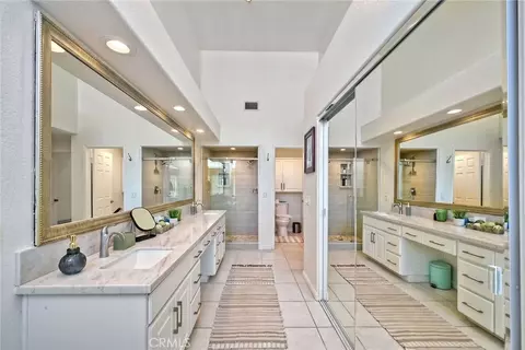 Bath - 14159 Palisades Dr, Poway, CA 92064 photo 4 of 5