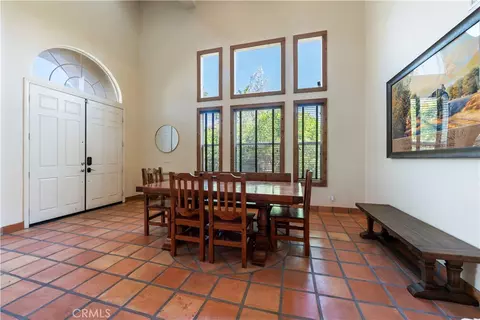 Entry Way - 505 Acacia Ct, Redlands, CA 92373 photo 4 of 4