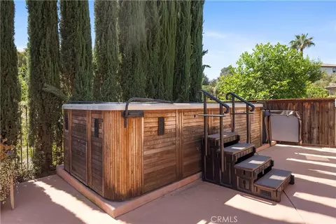 Exterior - 505 Acacia Ct, Redlands, CA 92373 photo 3 of 9