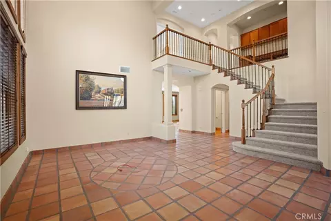 Living - 505 Acacia Ct, Redlands, CA 92373 photo 2 of 6