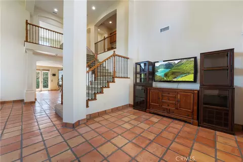 Entry Way - 505 Acacia Ct, Redlands, CA 92373 photo 3 of 4