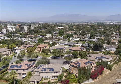 View/Area - 505 Acacia Ct, Redlands, CA 92373 photo 6 of 7
