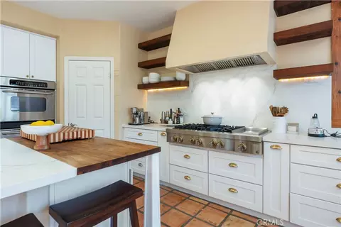 Kitchen - 505 Acacia Ct, Redlands, CA 92373 photo 1 of 3
