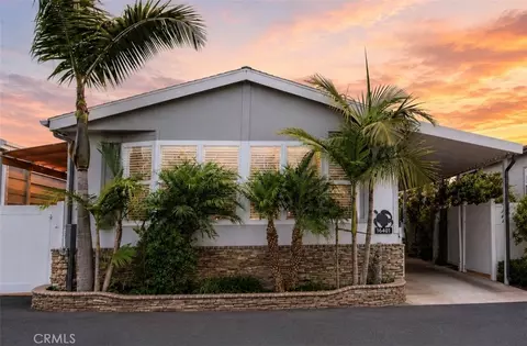 16421 Haiku Ln, Huntington Beach, CA 92649