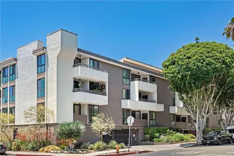 911 N Kings Rd #319, West Hollywood, CA 90069