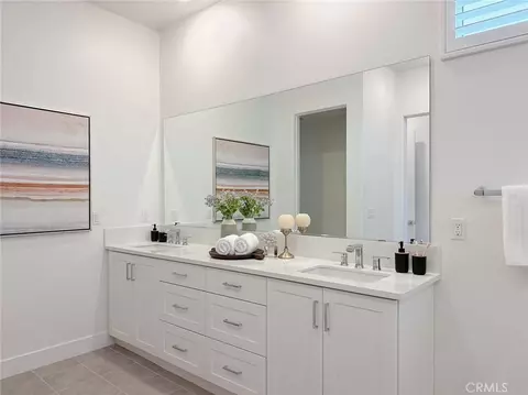 Bath - 197 Merit, Irvine, CA 92618 photo 4 of 5