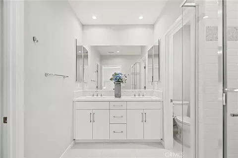 Bath - 135 Messenger, Irvine, CA 92618 photo 2 of 3