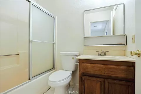 Bath - 11649 3rd Ave, Hesperia, CA 92345 photo 5 of 5