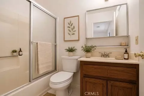 Bath - 11649 3rd Ave, Hesperia, CA 92345 photo 4 of 5