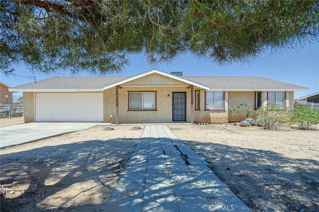11649 3rd Ave, Hesperia, CA 92345