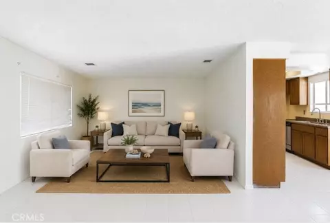 Living - 11649 3rd Ave, Hesperia, CA 92345 photo 11 of 12