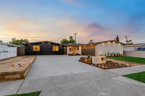 236 Wake Frst, Costa Mesa, CA 92626
