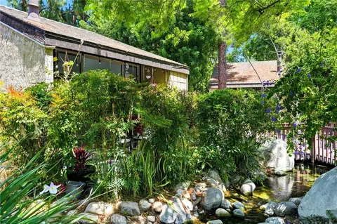 Exterior - 7890 E Spring St #5L, Long Beach, CA 90815 photo 10 of 16
