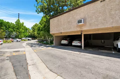 Exterior - 7890 E Spring St #5L, Long Beach, CA 90815 photo 13 of 16