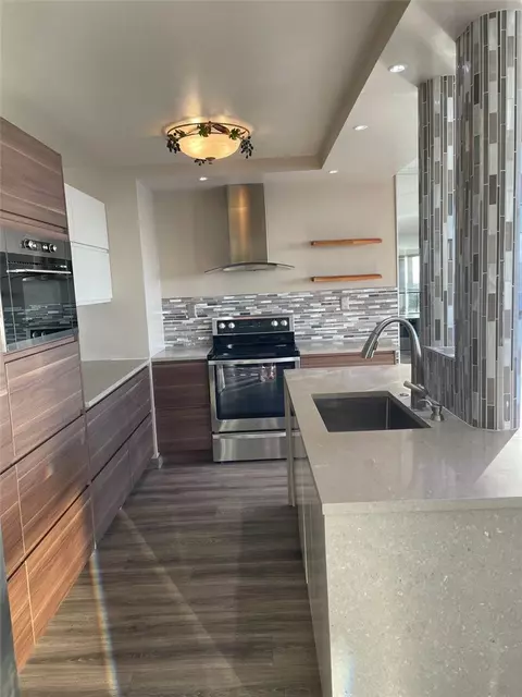 Kitchen - 1750 E Ocean Blvd #310, Long Beach, CA 90802 photo 2 of 4