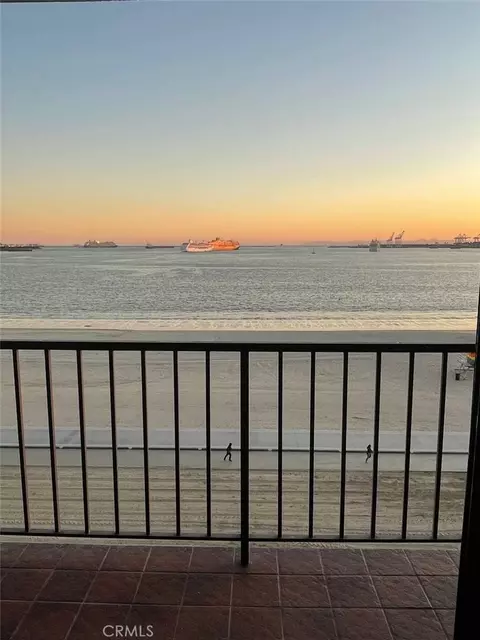 View/Area - 1750 E Ocean Blvd #310, Long Beach, CA 90802 photo 3 of 4
