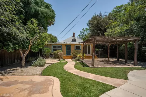 Exterior - 4073 Cedar St, Riverside, CA 92501 photo 11 of 16