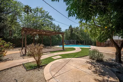 Exterior - 4073 Cedar St, Riverside, CA 92501 photo 7 of 16