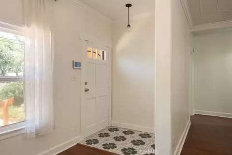 Entry Way - 4073 Cedar St, Riverside, CA 92501 photo 2 of 2