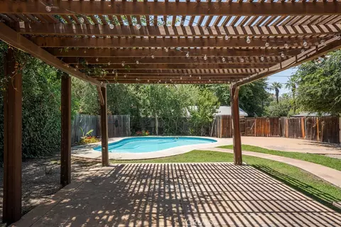 Exterior - 4073 Cedar St, Riverside, CA 92501 photo 5 of 16