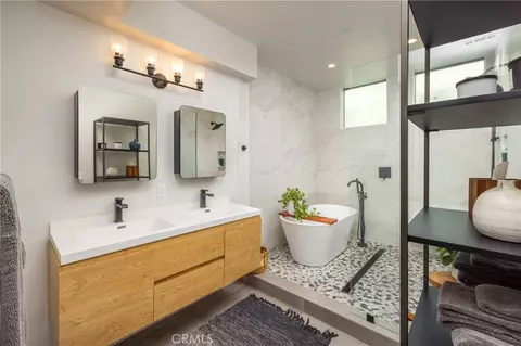 Bath - 16461 24th, Sunset Beach, CA 90742 photo 3 of 6