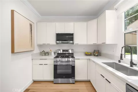 Kitchen - 79 Windchime, Irvine, CA 92603 photo 2 of 3