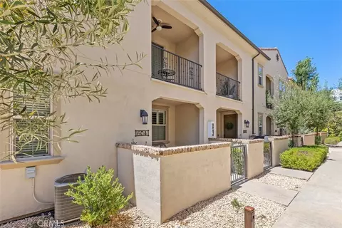 604 El Paseo, Foothill Ranch, CA 92610 photo 3