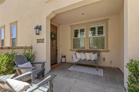 604 El Paseo, Foothill Ranch, CA 92610 photo 2