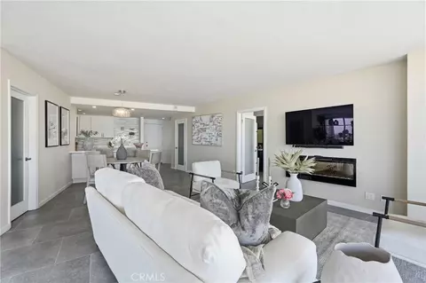Living - 700 E Ocean Blvd #2305, Long Beach, CA 90802 photo 2 of 5
