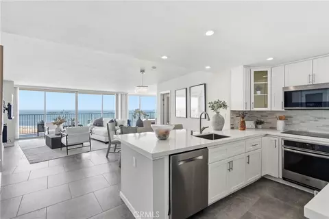 Kitchen - 700 E Ocean Blvd #2305, Long Beach, CA 90802 photo 1 of 4